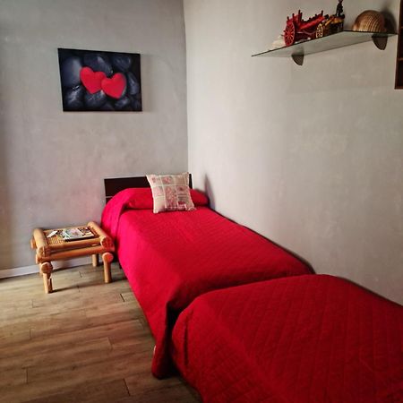 Апартаменты La Casa Di Mimi' Чефалу Экстерьер фото
